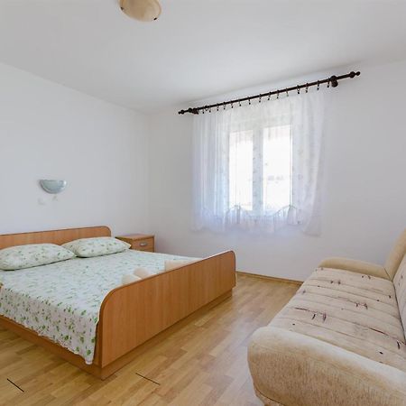 Apartments Ester โลปาร์ ภายนอก รูปภาพ